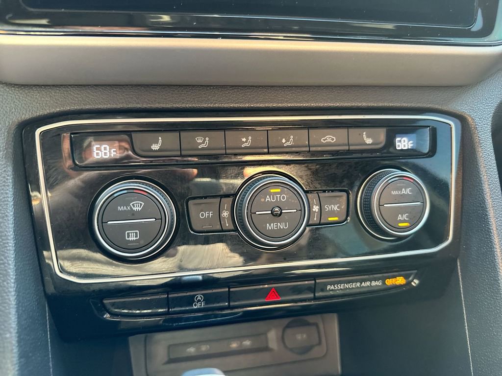 Used 2023 Volkswagen Atlas Cross Sport SEL image 21