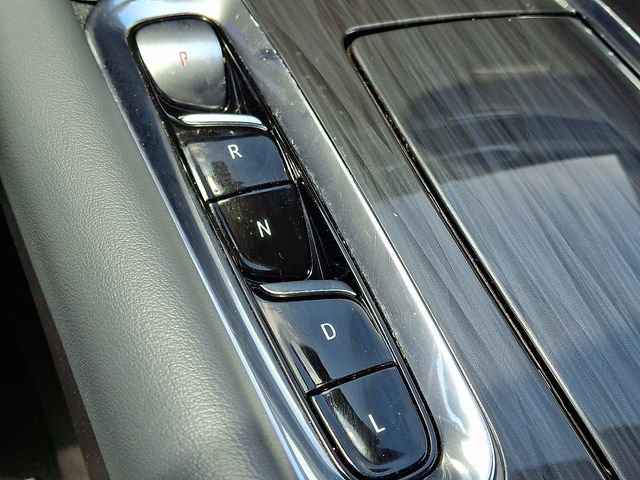 Used 2023 Buick Enclave Essence AWD/4WD image 15