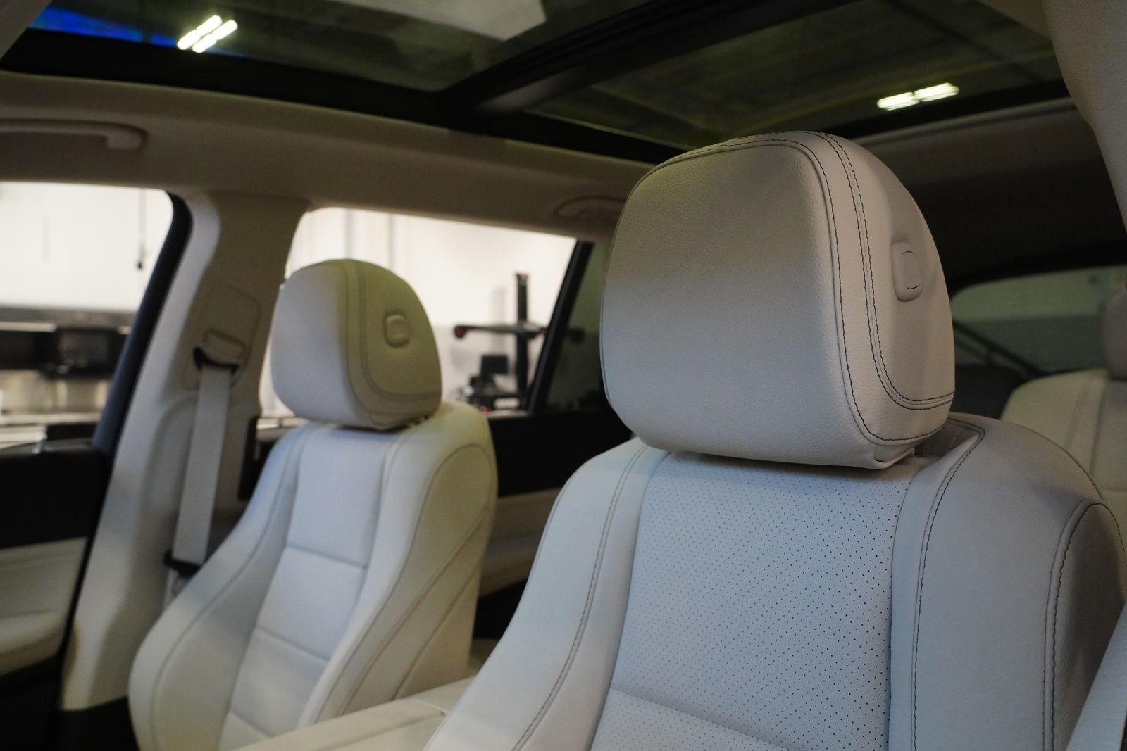 New 2026 Mercedes-Benz GLS 450 4MATIC image 15