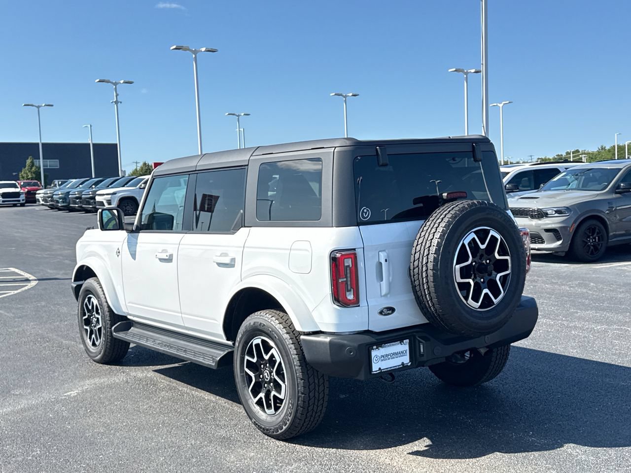 Used 2025 Ford Bronco Outer Banks AWD/4WD image 5