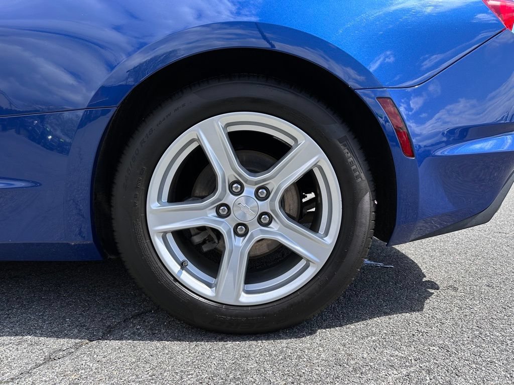 Certified 2021 Chevrolet Camaro LT RWD image 38