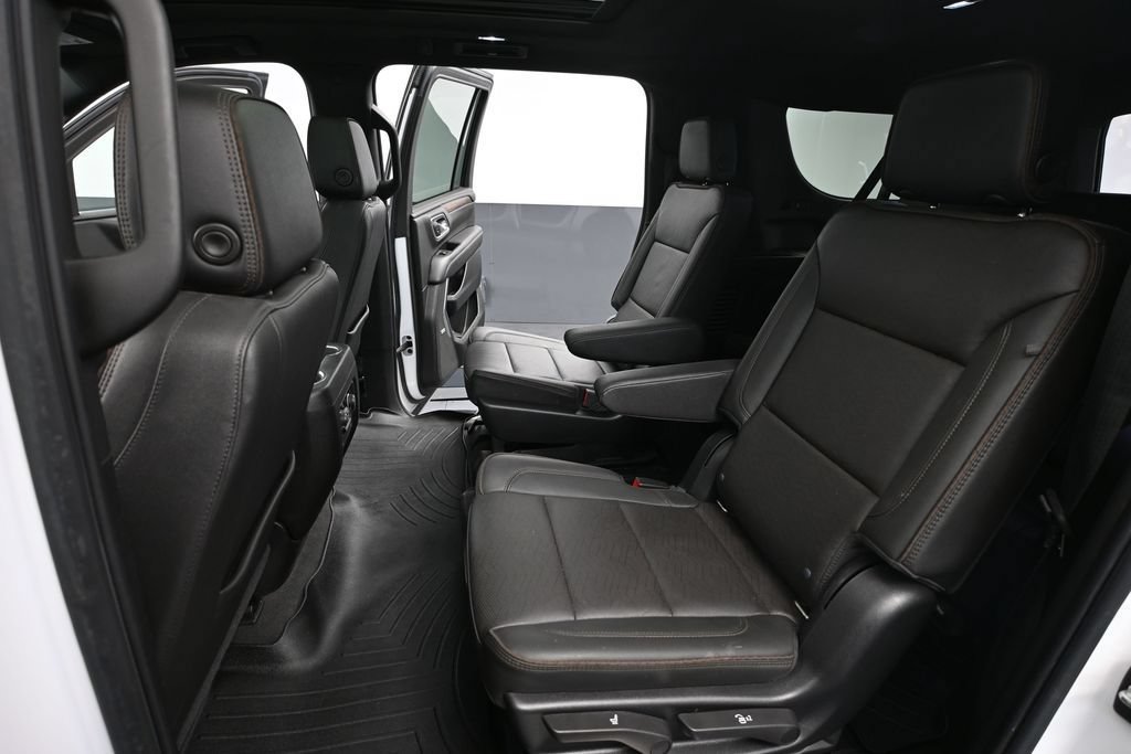 Used 2021 Chevrolet Suburban High Country AWD/4WD image 43