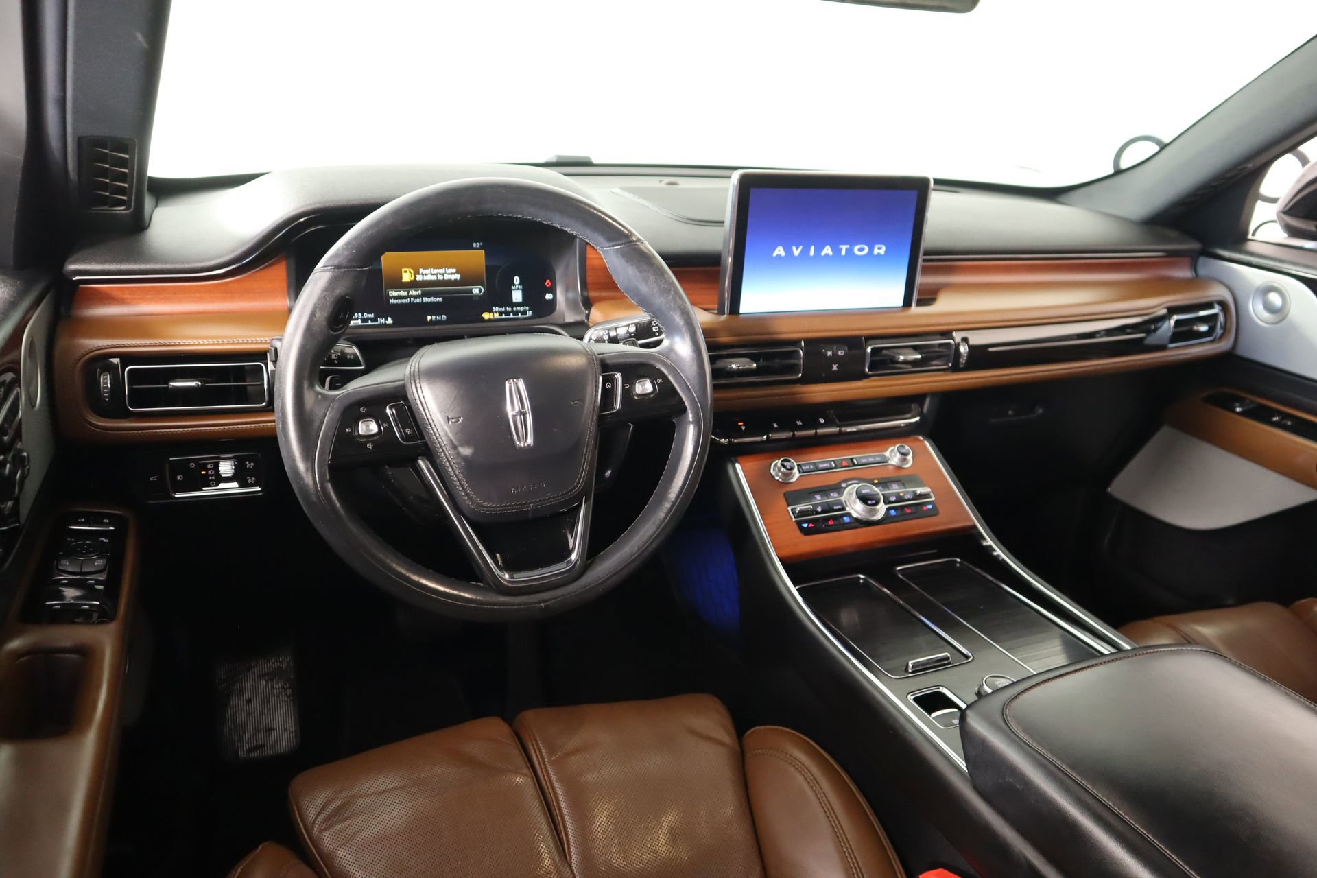 Used 2021 Lincoln Aviator Reserve w/ Equipment Group 201A AWD/4WD image 2