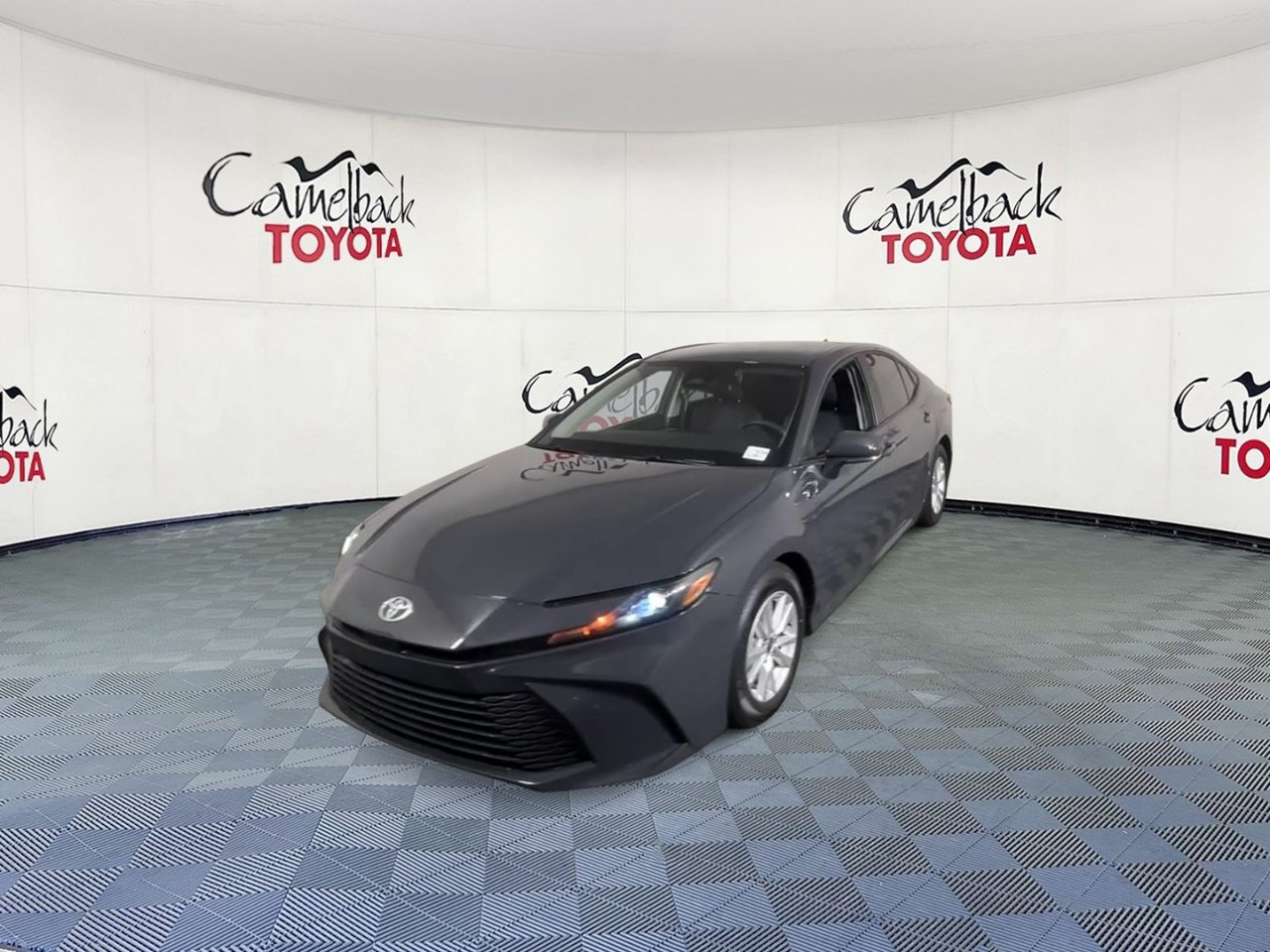 Used 2025 Toyota Camry LE FWD image 6