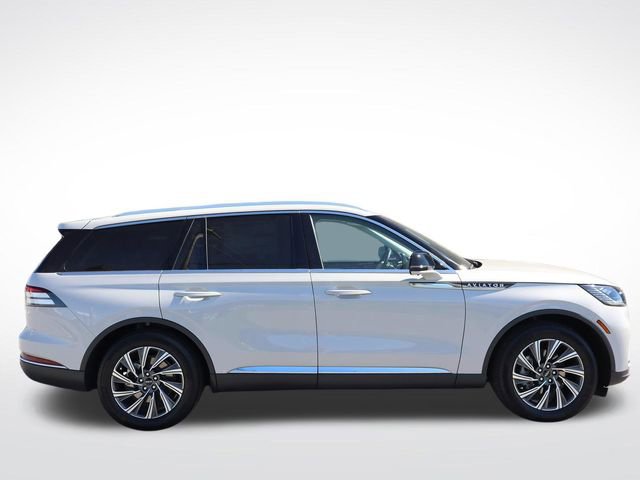 New 2025 Lincoln Aviator 2WD w/ Equipment Group 101A image 2