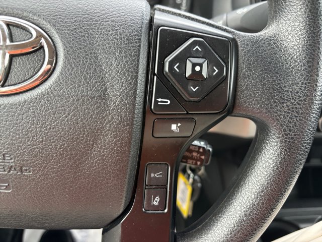 Used 2022 Toyota Tacoma SR AWD/4WD image 19