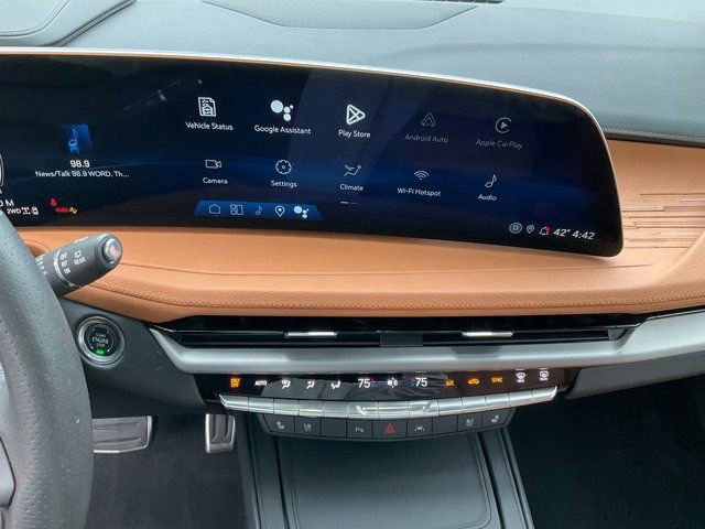 Certified 2025 Cadillac XT4 Sport image 14