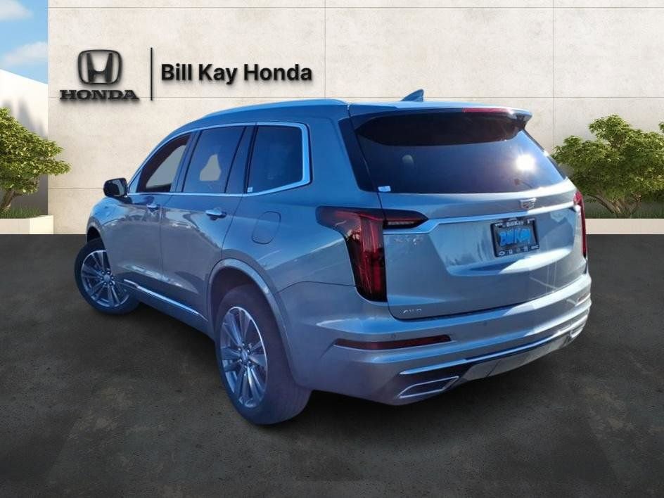 Used 2025 Cadillac XT6 Premium Luxury image 6