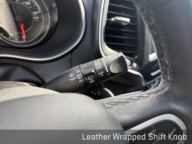 Used 2022 Jeep Cherokee Latitude w/ Sun & Sound Group AWD/4WD image 37