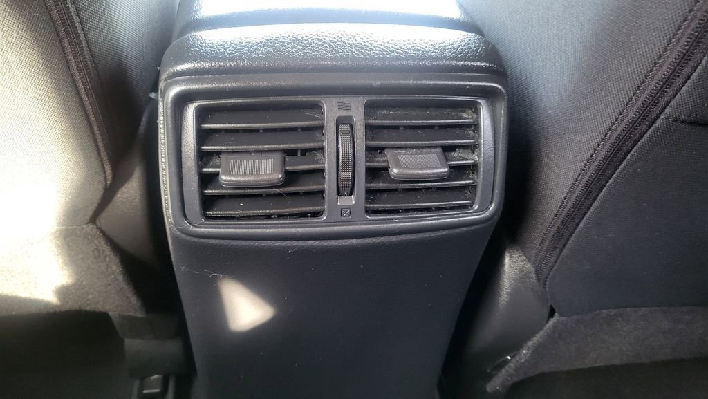 Used 2020 Nissan Rogue SV w/ Premium Package image 28