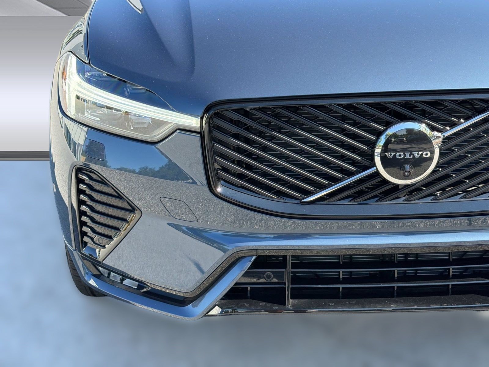 New 2027 Volvo XC60 B5 Plus AWD/4WD image 29