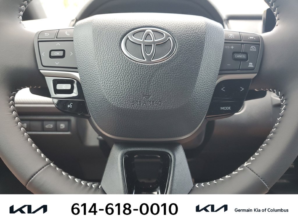 Used 2026 Toyota Camry SE FWD image 22