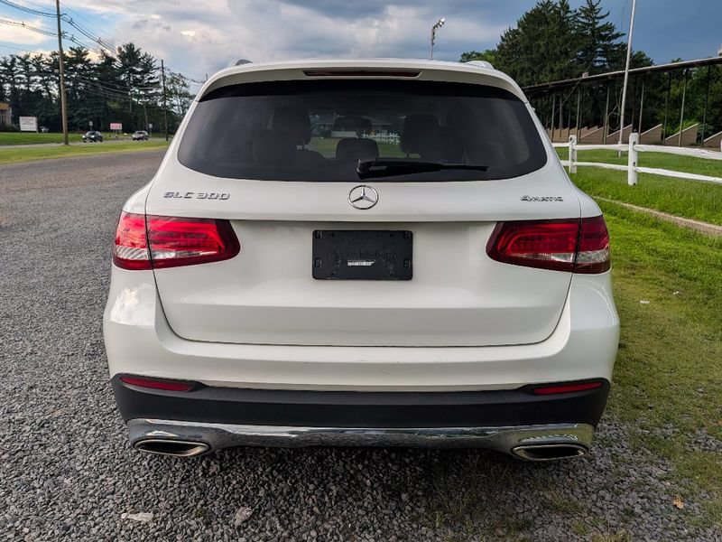Used 2018 Mercedes-Benz GLC 300 4MATIC image 6