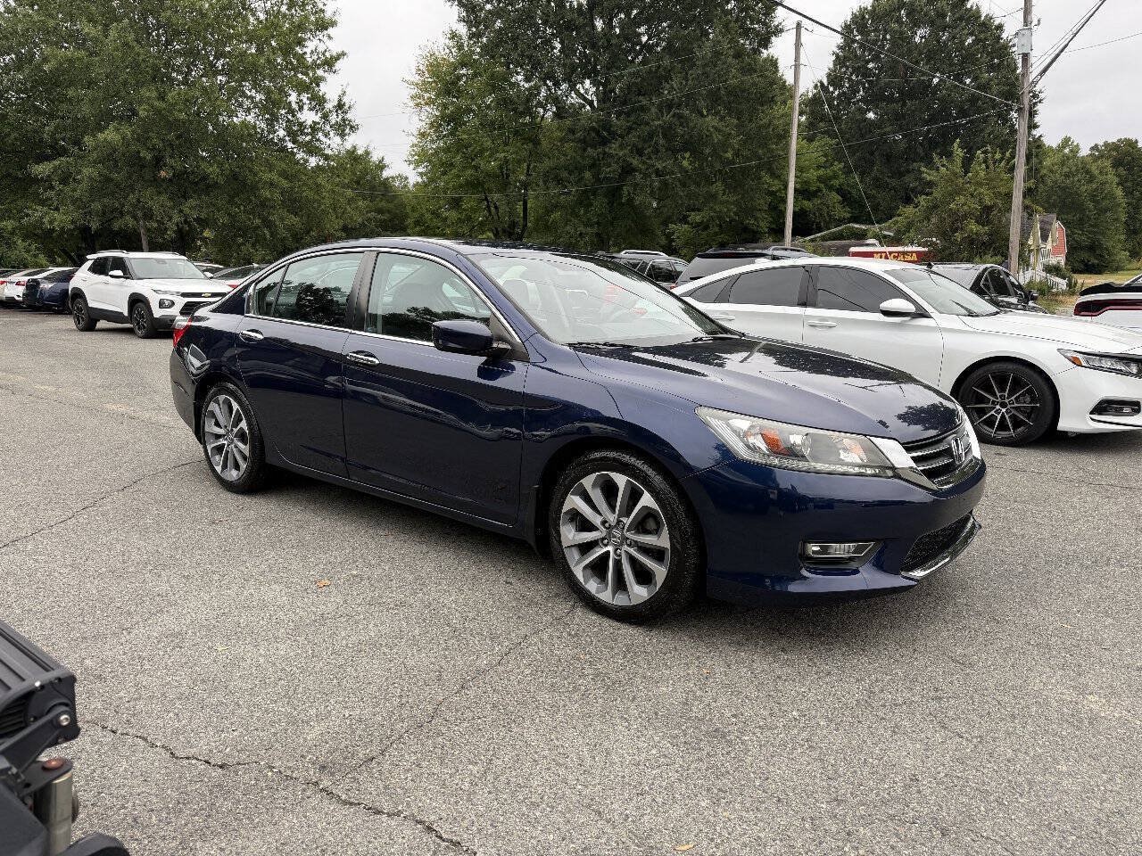 Used 2015 Honda Accord Sport image 4