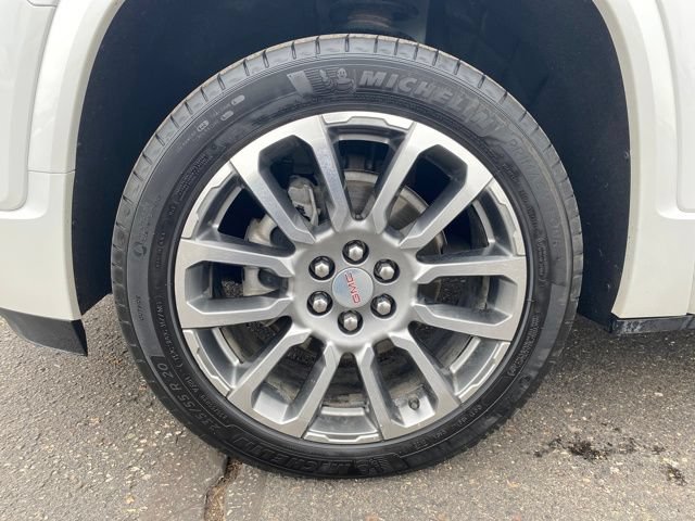 Used 2023 GMC Acadia Denali w/ LPO, Floor Liner Package FWD image 24