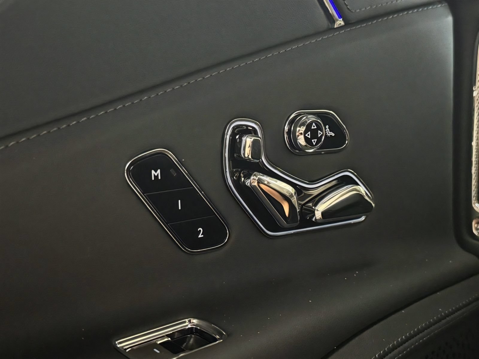 New 2026 Bentley Flying Spur Plug-In Hybrid AWD/4WD image 23