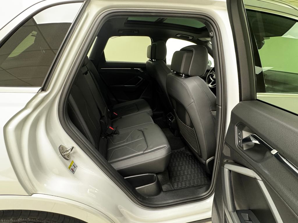 Used 2020 Audi Q3 2.0T Premium Plus w/ Premium Plus Package image 16