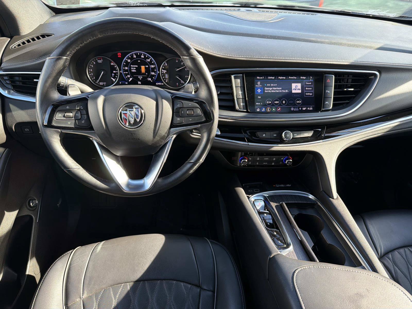 Used 2022 Buick Enclave Avenir w/ Avenir Technology Package AWD/4WD image 11