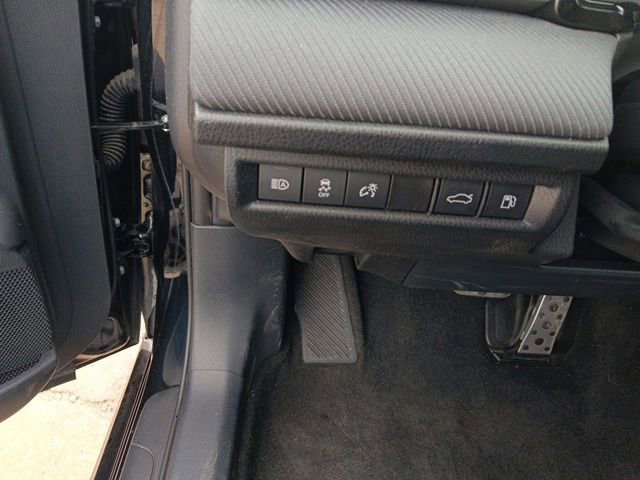 Used 2025 Toyota Camry SE image 13