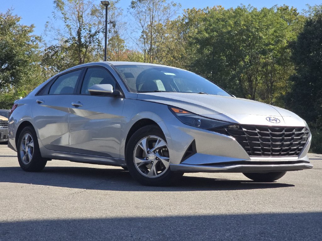 Used 2021 Hyundai Elantra SE w/ Preferred Accessory Package