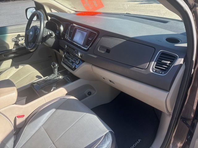 Used 2016 Kia Sedona SX image 13
