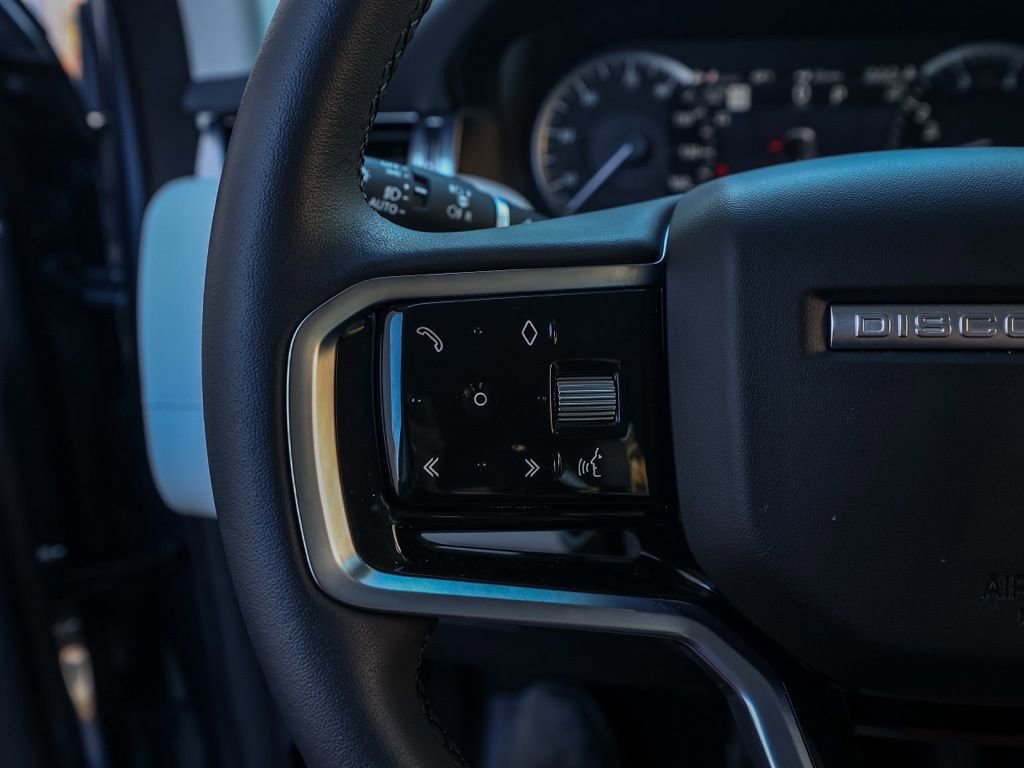 Used 2023 Land Rover Discovery Sport SE image 25