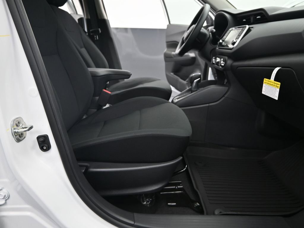 Certified 2025 Nissan Kicks Play S FWD image 17