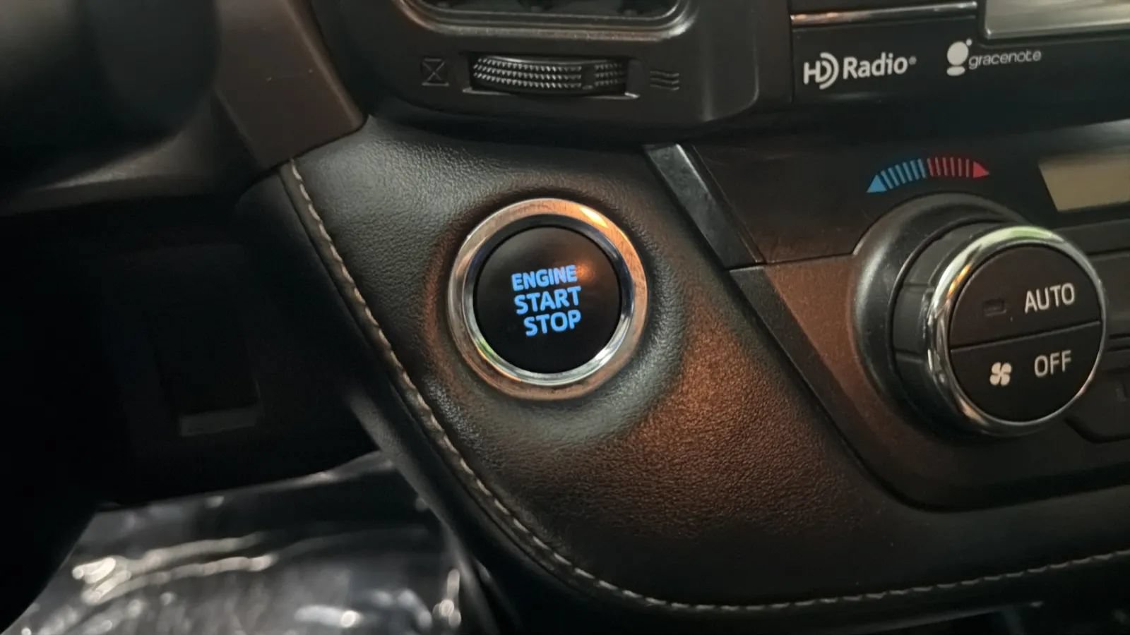 Used 2018 Toyota RAV4 XLE w/ Plus Extra Value Package FWD image 15