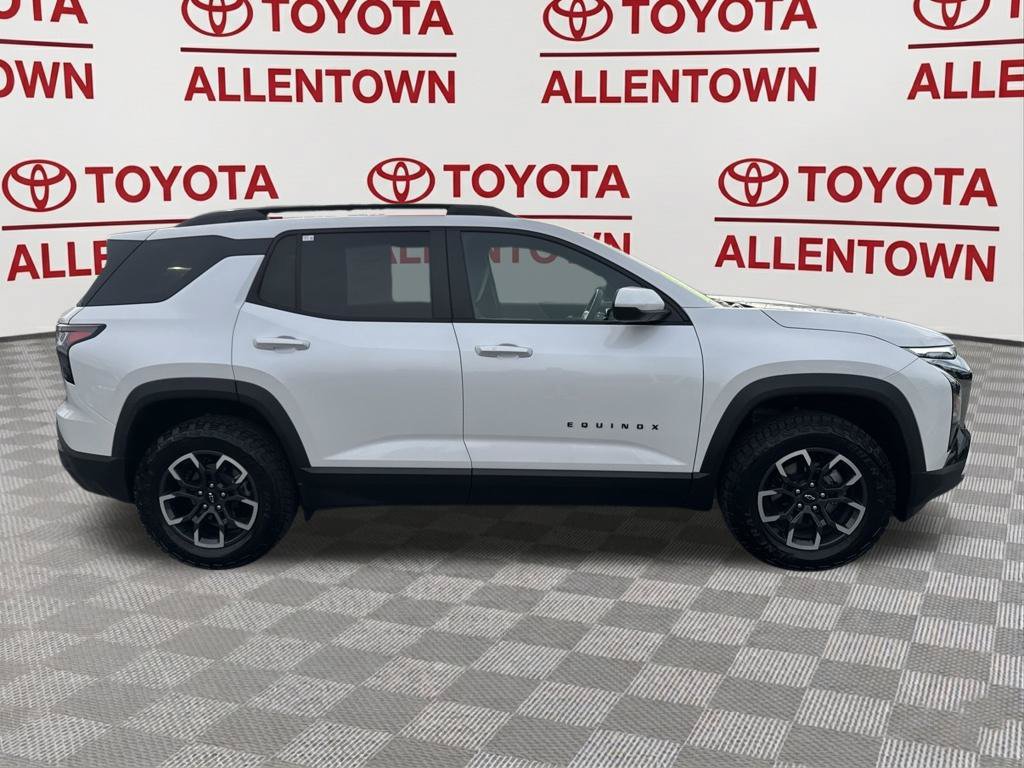 Used 2025 Chevrolet Equinox ACTIV AWD/4WD image 5