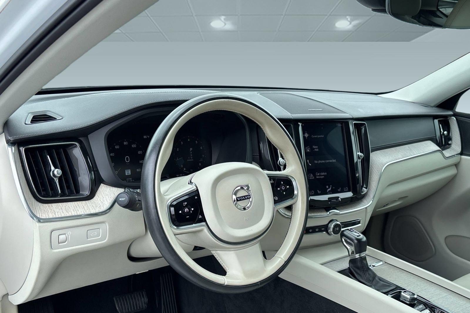 Used 2019 Volvo XC60 T5 Inscription AWD/4WD image 4