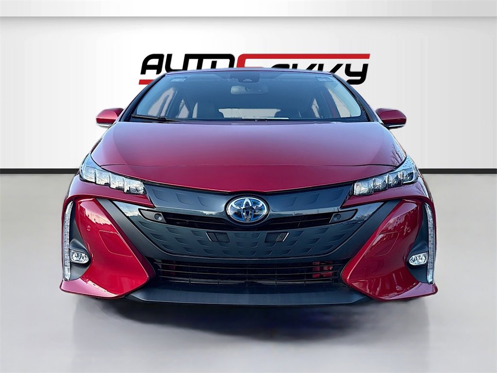 Used 2020 Toyota Prius Prime Limited image 2
