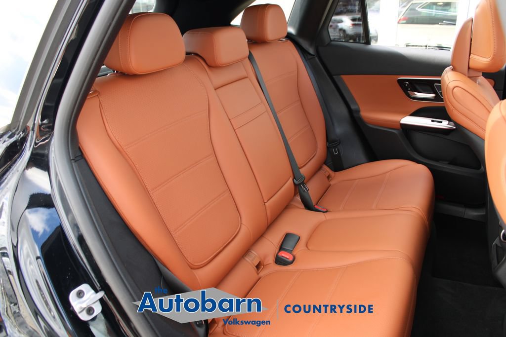 Used 2025 Mercedes-Benz GLC 300 4MATIC image 24