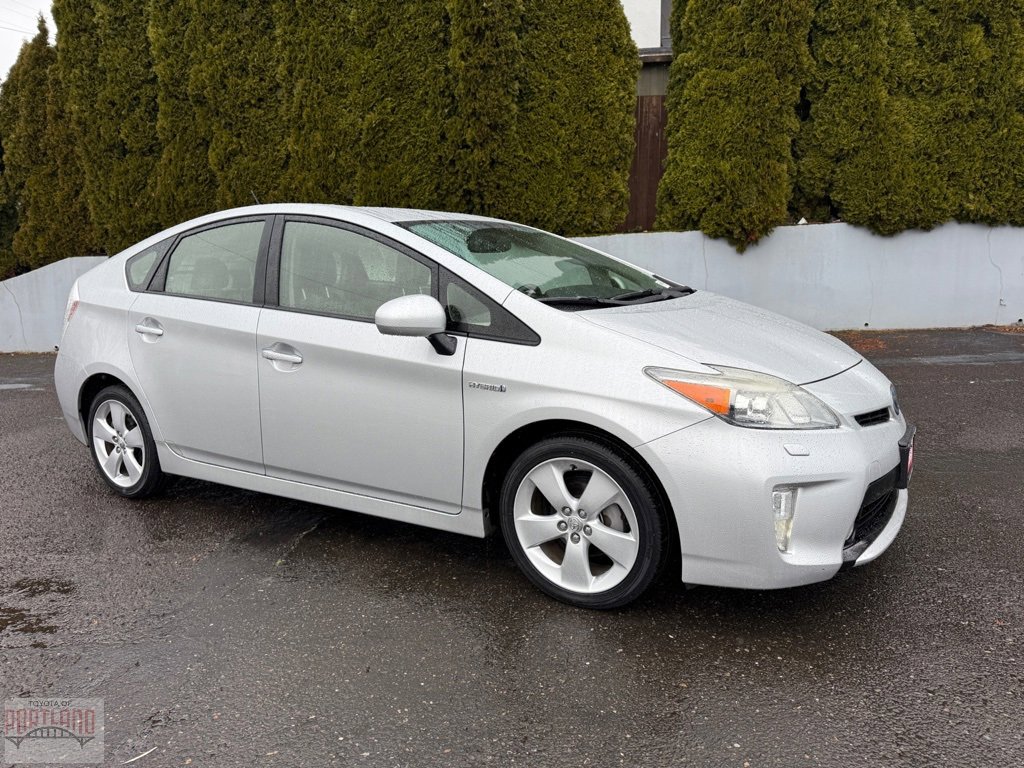 Used 2015 Toyota Prius Five w/ Advanced Technology Package image 1