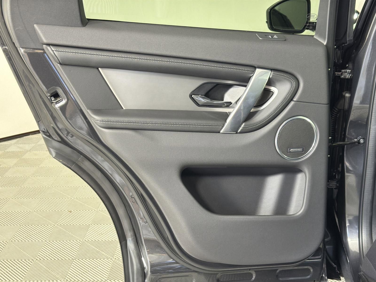 New 2026 Land Rover Discovery Sport Landmark image 26