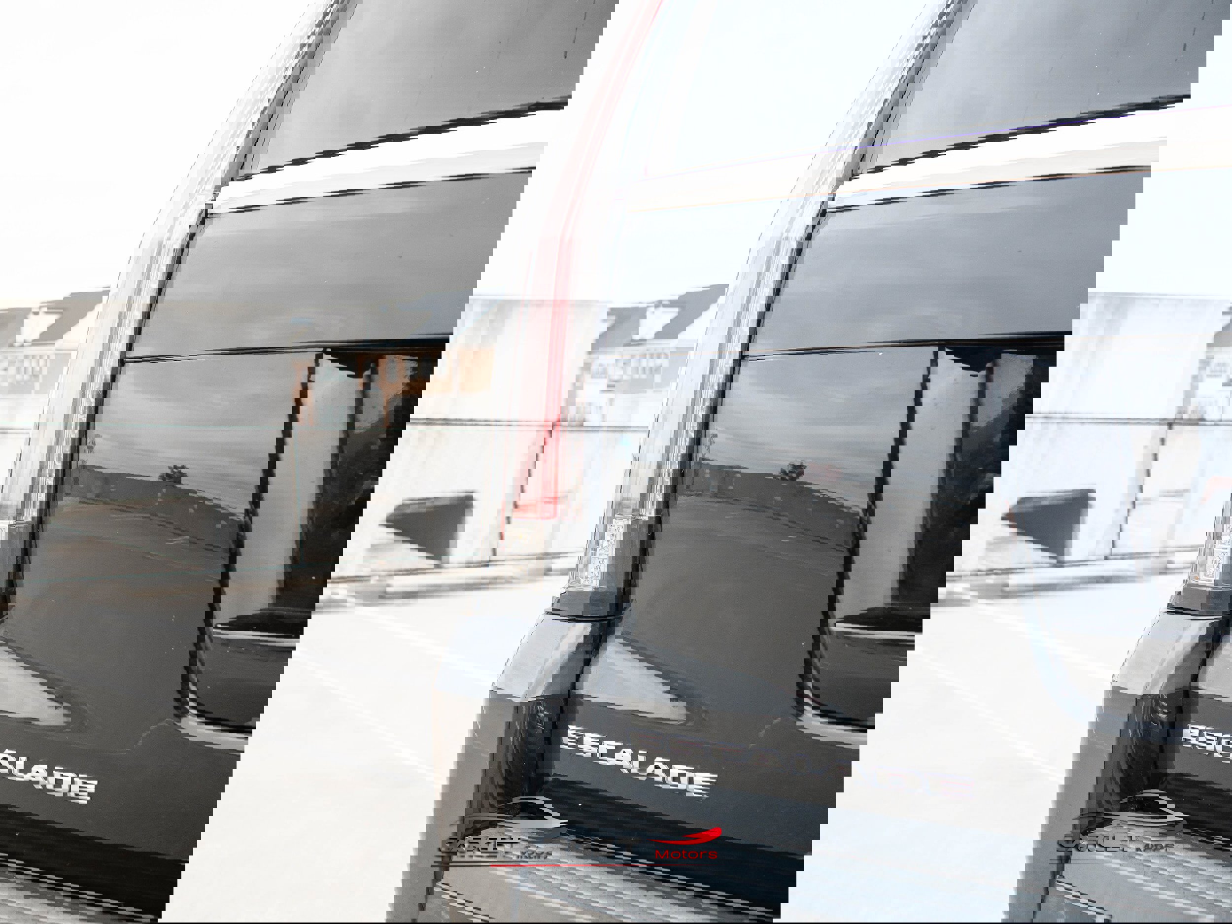 Used 2020 Cadillac Escalade Premium Luxury image 46