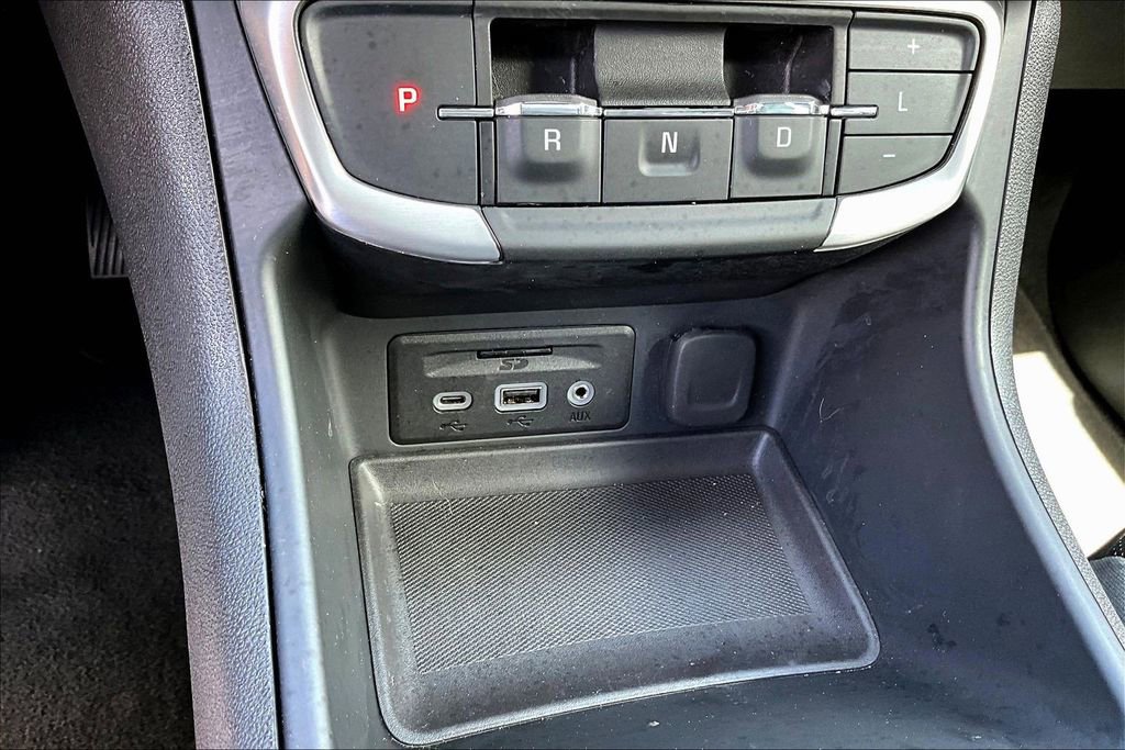 Used 2024 GMC Terrain SLT w/ Infotainment Package II AWD/4WD image 18