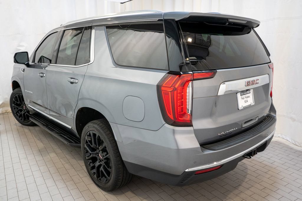 Used 2022 GMC Yukon SLT w/ SLT Luxury Package AWD/4WD image 3
