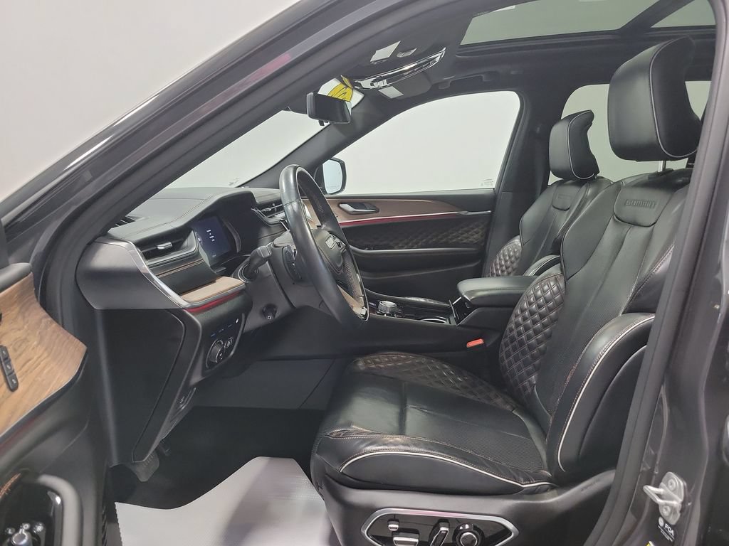 Certified 2022 Jeep Grand Cherokee Summit w/ Advanced Protech Group IV AWD/4WD video 2