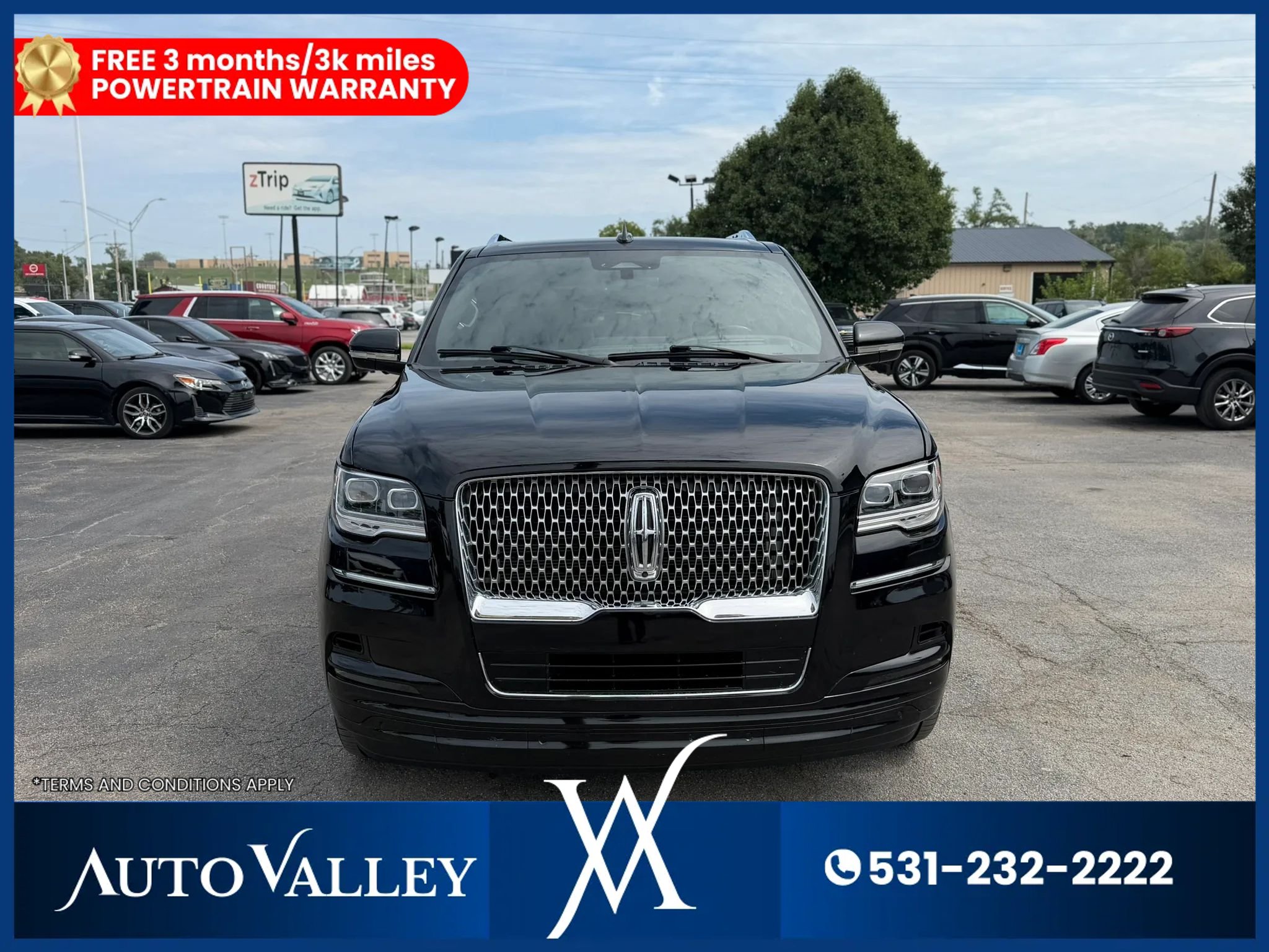 Used 2023 Lincoln Navigator Reserve AWD/4WD image 2