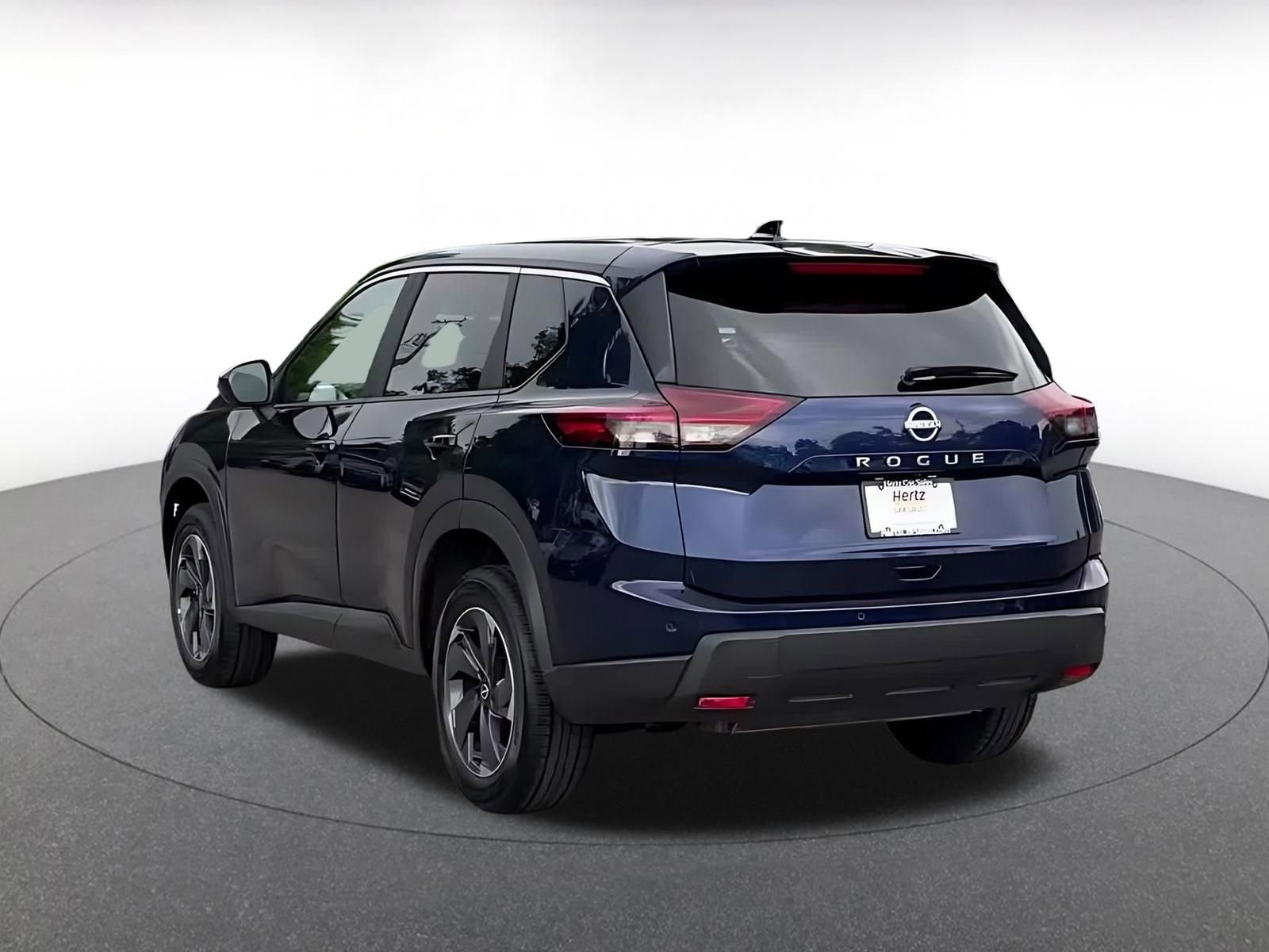 Used 2025 Nissan Rogue SV FWD image 11