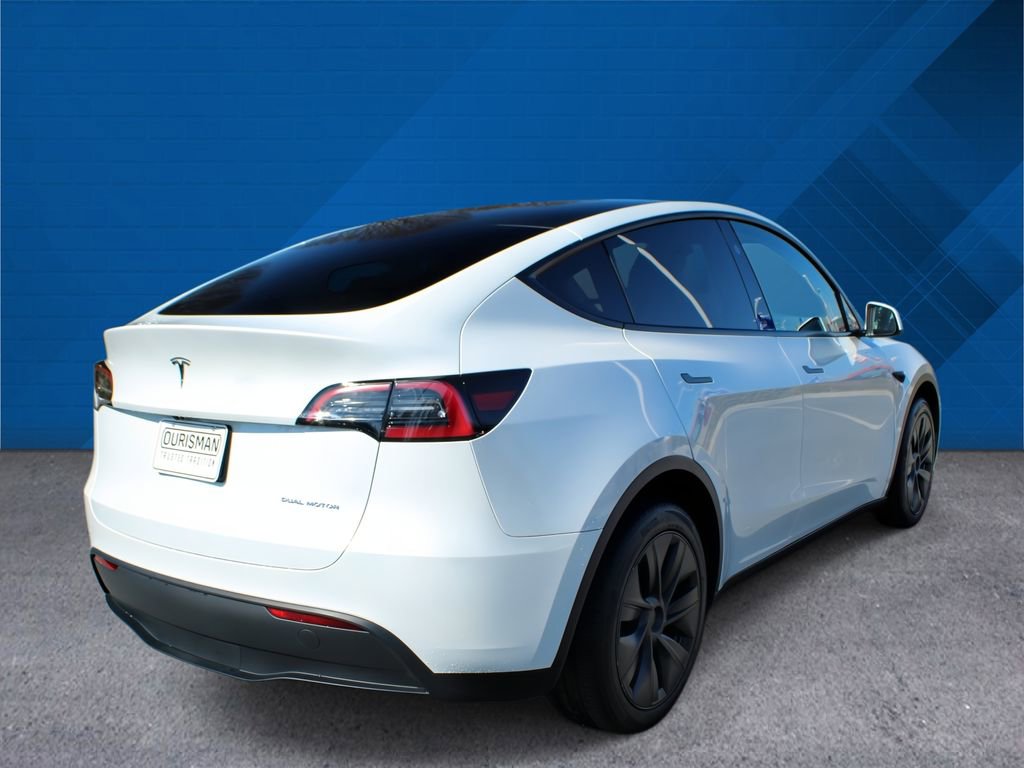 Used 2024 Tesla Model Y Long Range AWD/4WD image 9