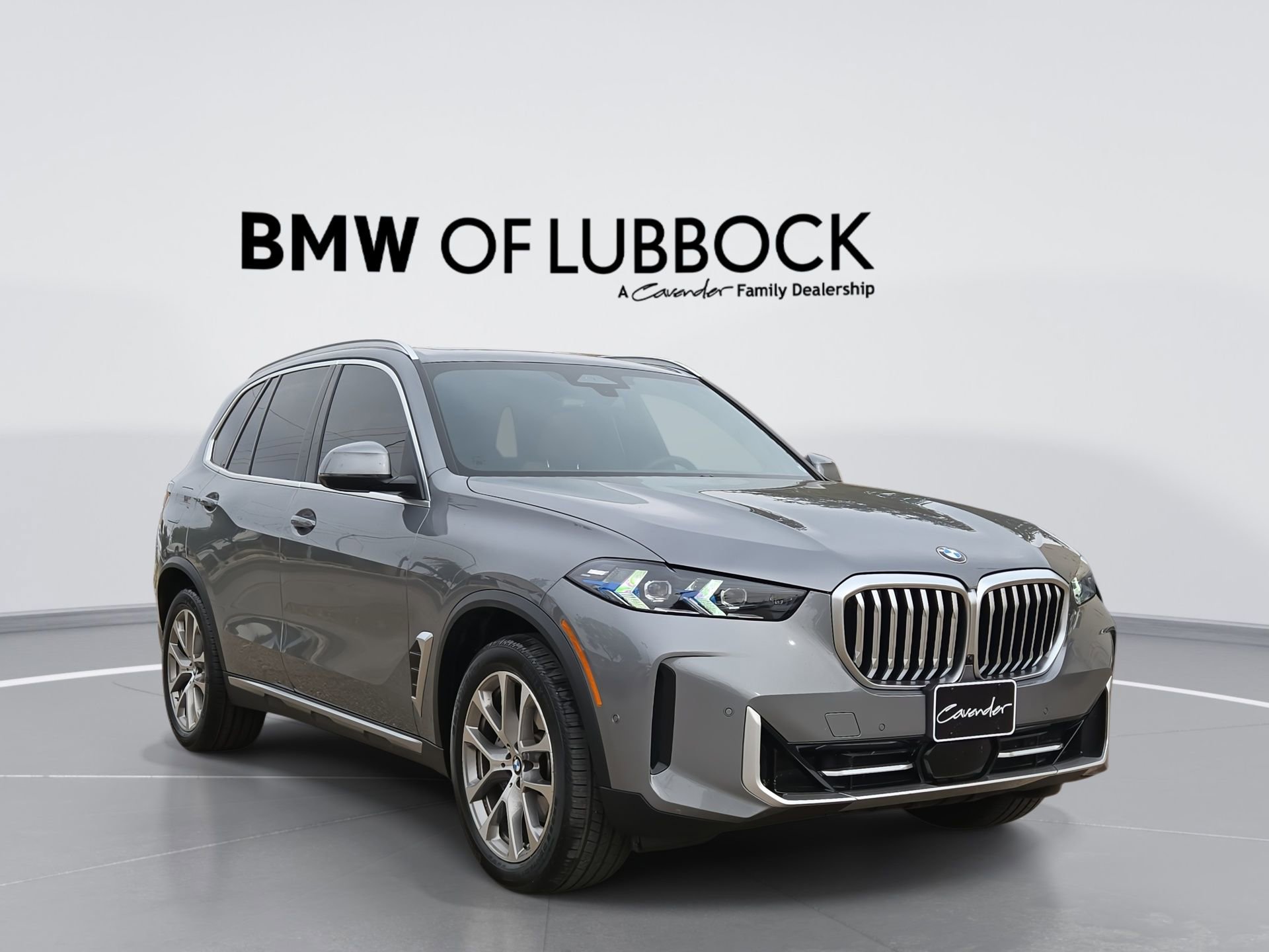 Certified 2024 BMW X5 xDrive40i w/ Premium Package AWD/4WD image 1