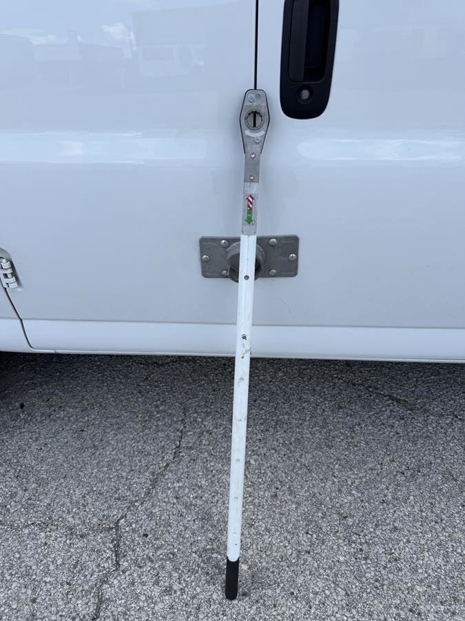 Used 2025 GMC Savana 3500 RWD image 10