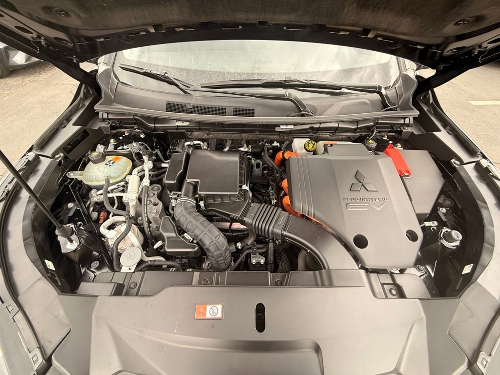 Used 2024 Mitsubishi Outlander SE AWD/4WD image 12