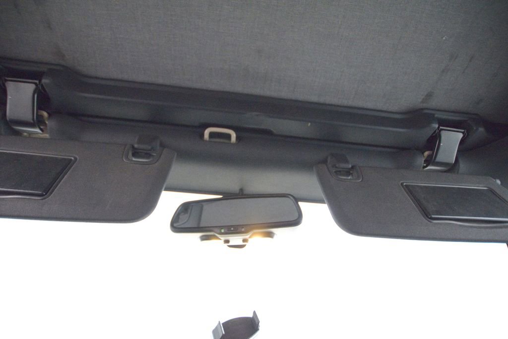 Used 2016 Jeep Wrangler Unlimited Sahara image 25