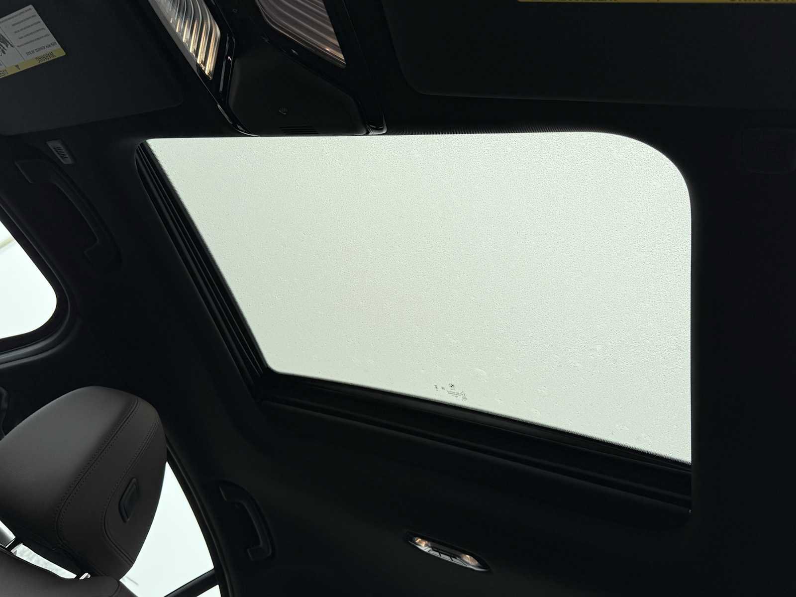 New 2026 BMW 330i xDrive xDrive w/ M Sport Package image 37