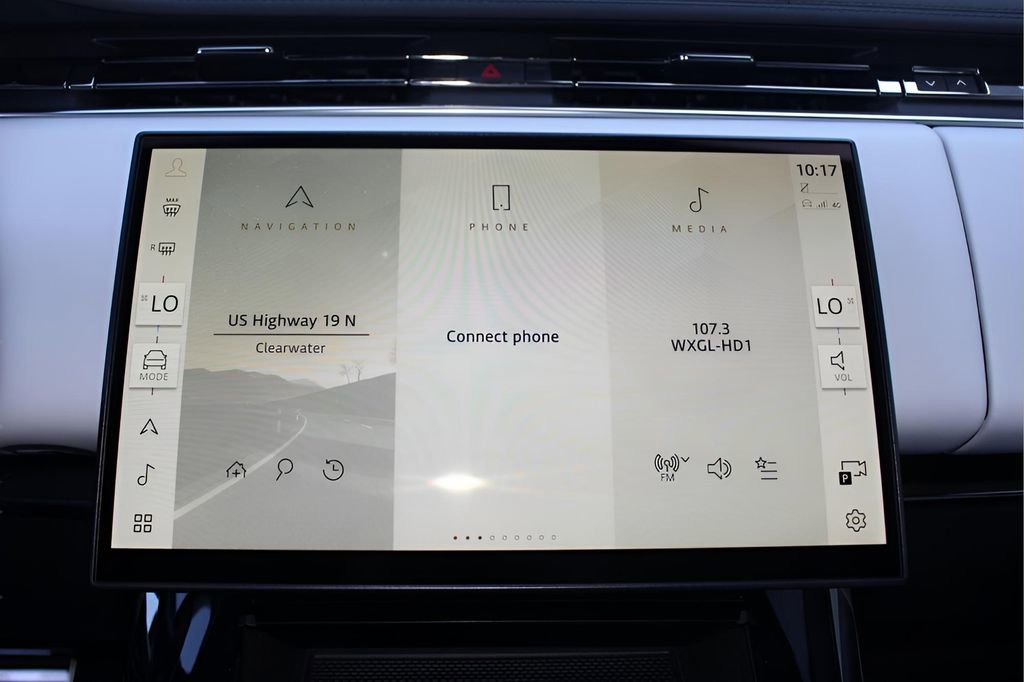 Used 2025 Land Rover Range Rover Sport Dynamic SE image 23