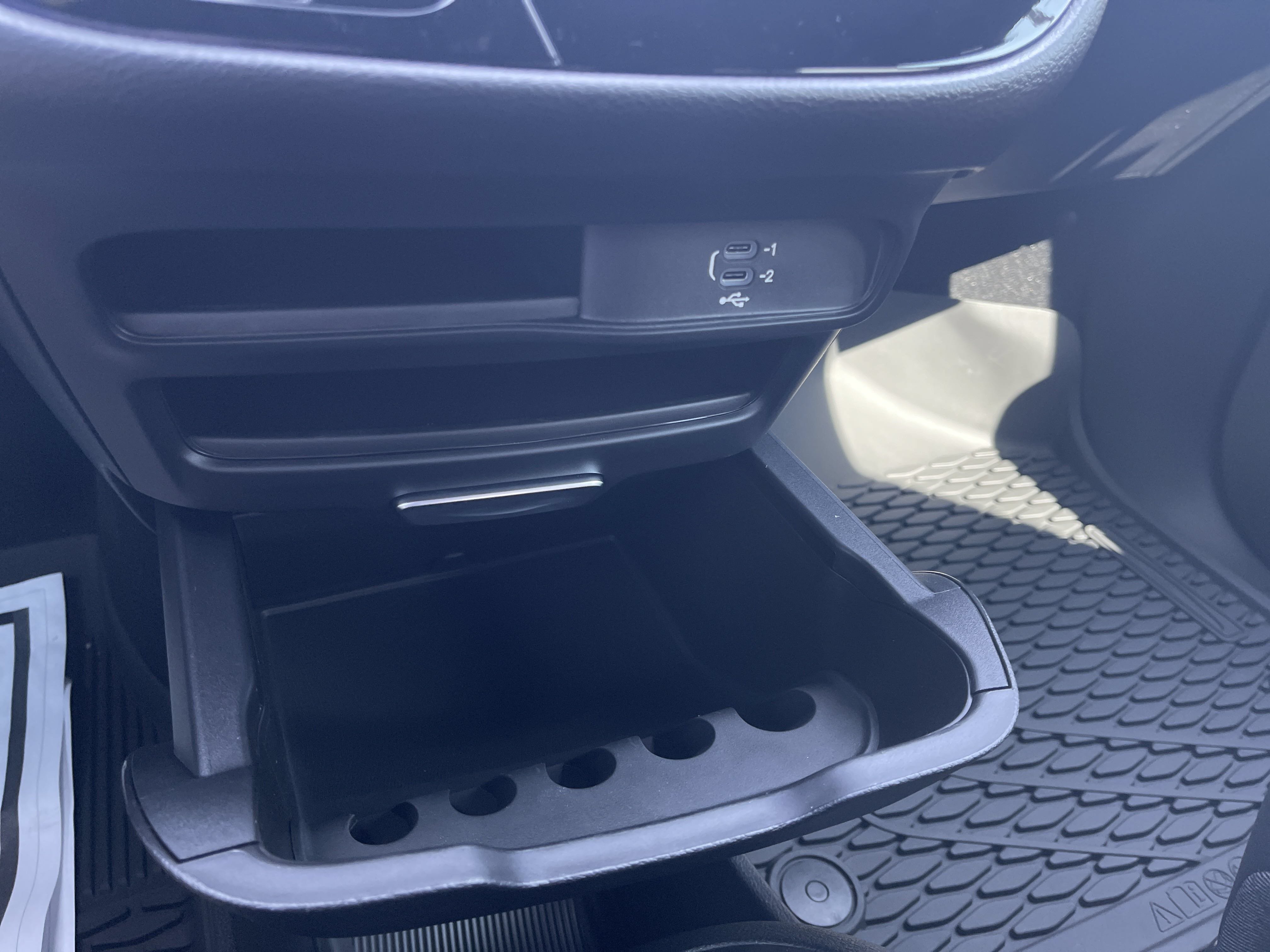 New 2026 Chrysler Voyager LX FWD image 30