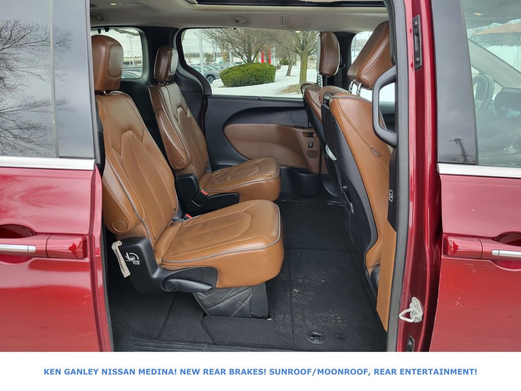 Used 2017 Chrysler Pacifica Limited image 50