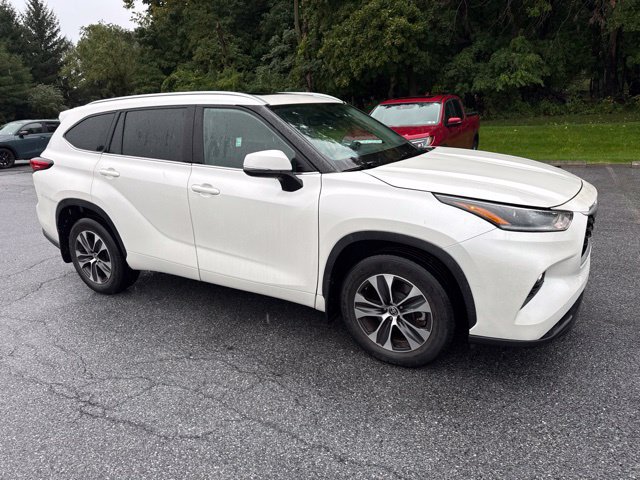 Used 2021 Toyota Highlander XLE